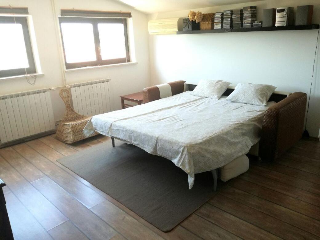 Nice, Cosy Studio Apartment With Shared Outdoor Pool Баньоле Екстер'єр фото